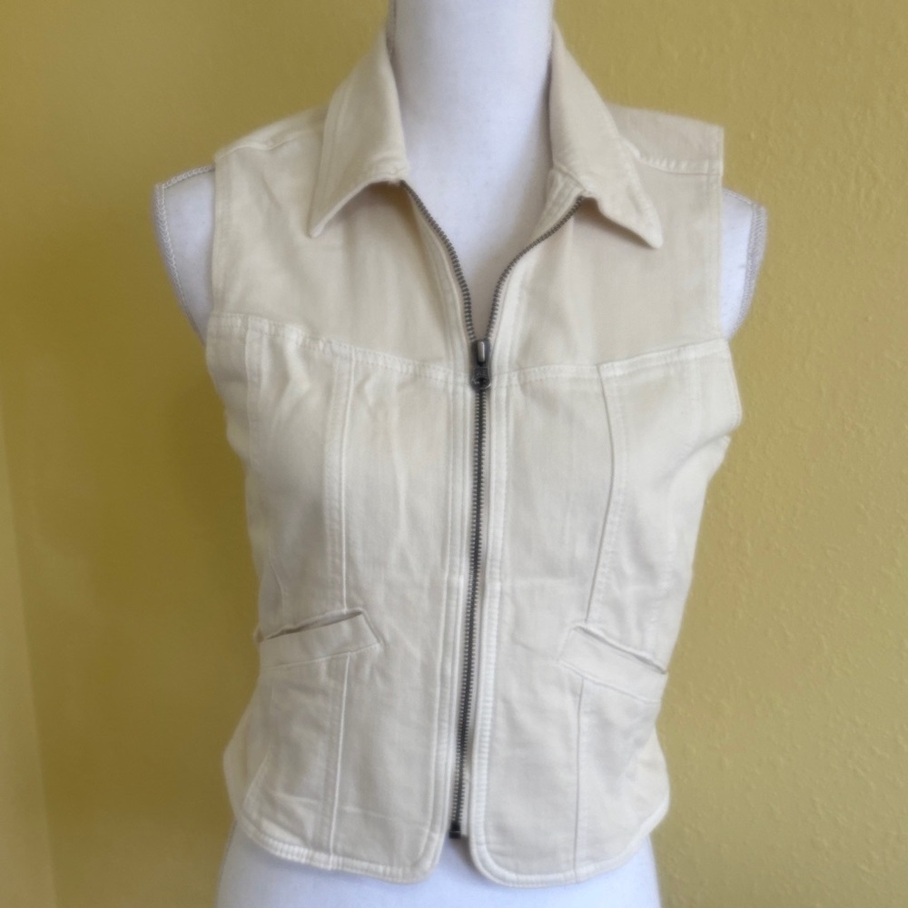 American Eagle Outfitters Cream Sleeveless Zip Vest